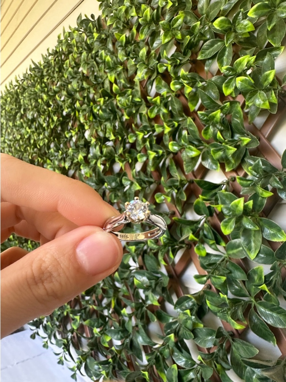💎 18K Gold plated & 925 Silver Moissanite Twisted Two Tone Engagement Ring - Picture 6 of 7